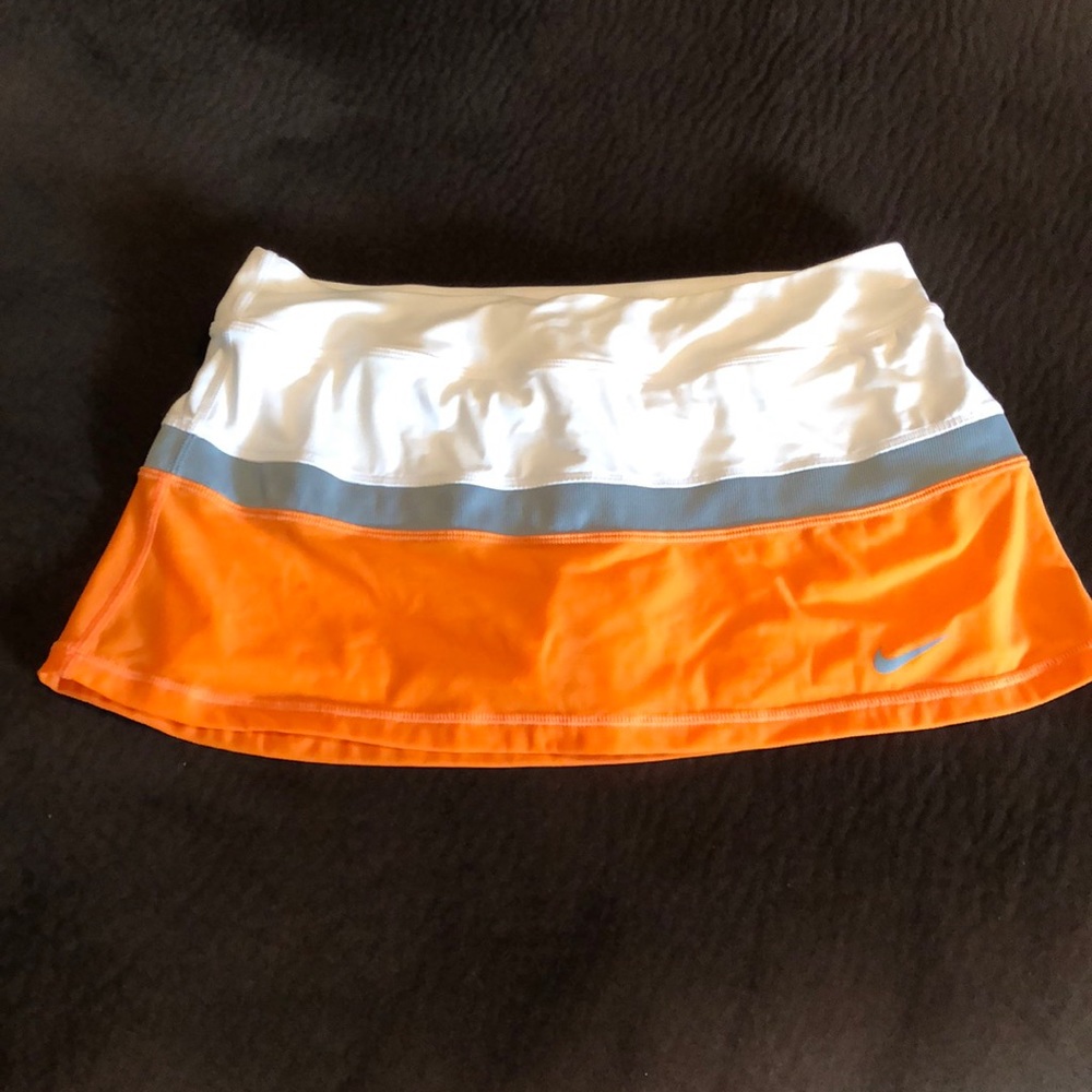 Nike Tennis skirt, size Large - EUC
